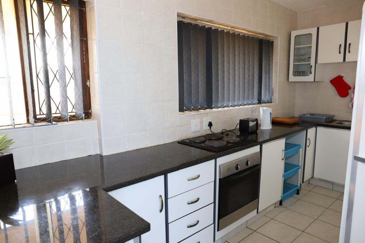Sea Wave Holidays - Stella Maris Amanzimtoti Esterno foto